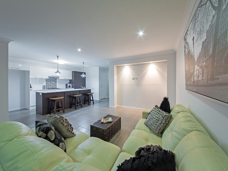 20 Valley Road, Wellington Point QLD 4160