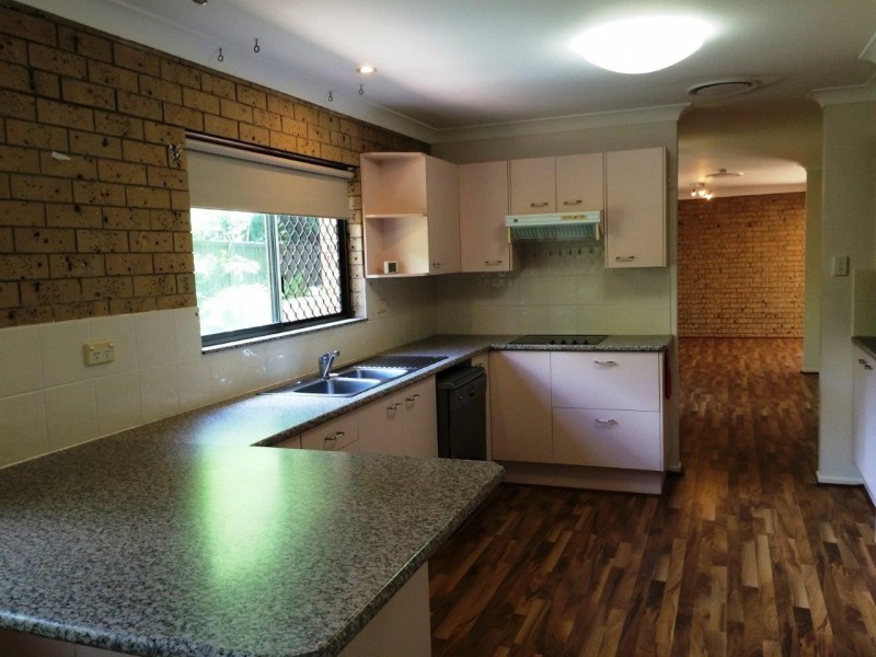 7 Wren St, Birkdale QLD 4159