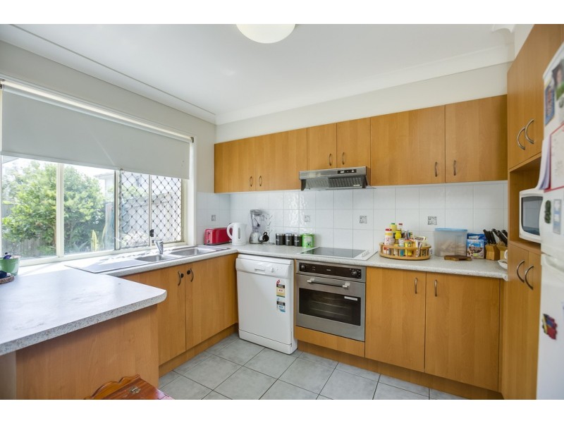81 Network Drive, Wynnum West QLD 4178