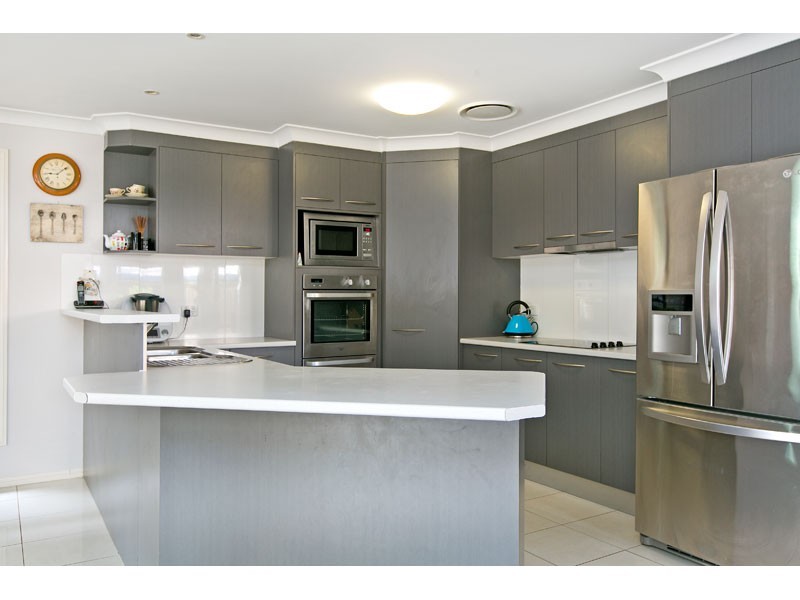 19 Rose Street, Ormiston QLD 4160