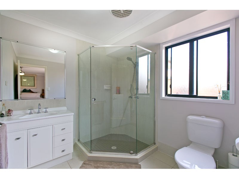 19 Rose Street, Ormiston QLD 4160