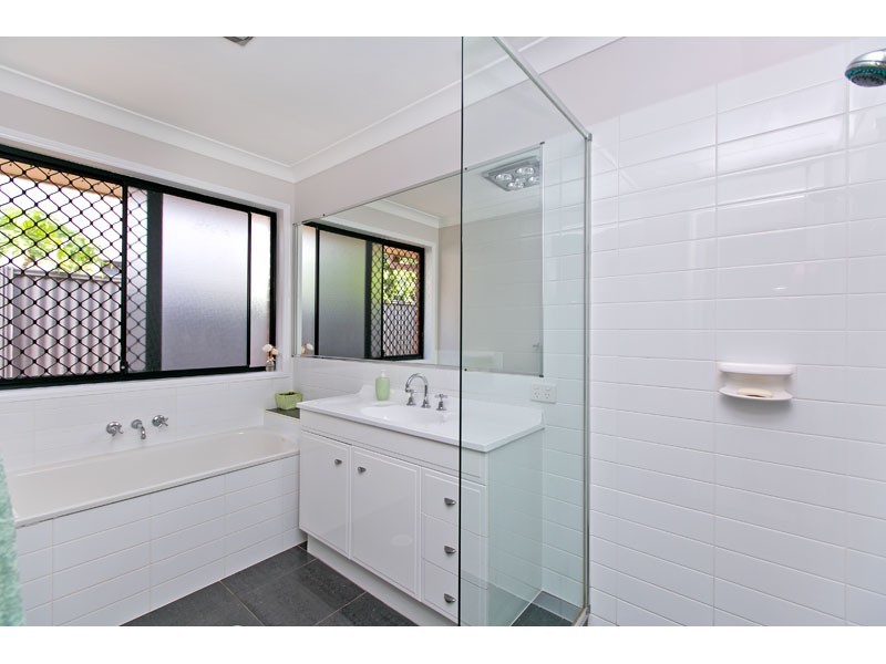 19 Rose Street, Ormiston QLD 4160