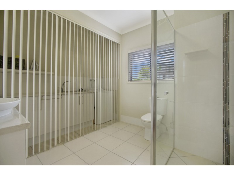 10 Outram Street, Lota QLD 4179