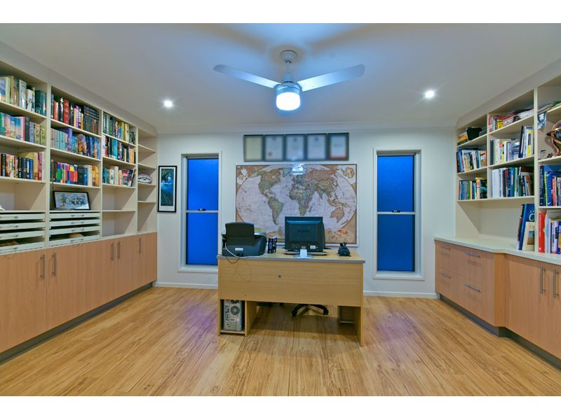 91 Avalon Road, Sheldon QLD 4157