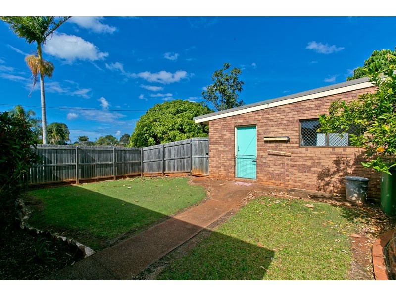 4 Brief Street, Cleveland QLD 4163