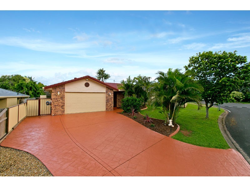 1 Crossley Drive, Wellington Point QLD 4160