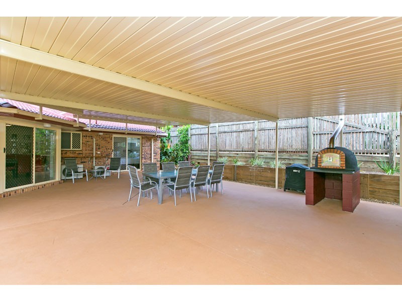 1 Crossley Drive, Wellington Point QLD 4160