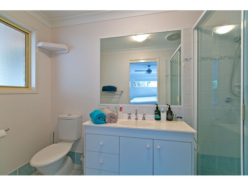 1 Crossley Drive, Wellington Point QLD 4160