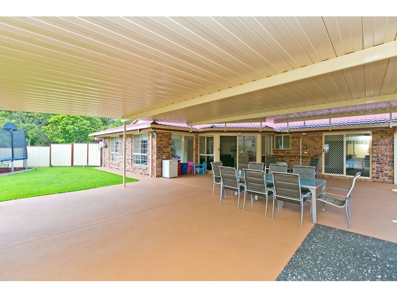 1 Crossley Drive, Wellington Point QLD 4160