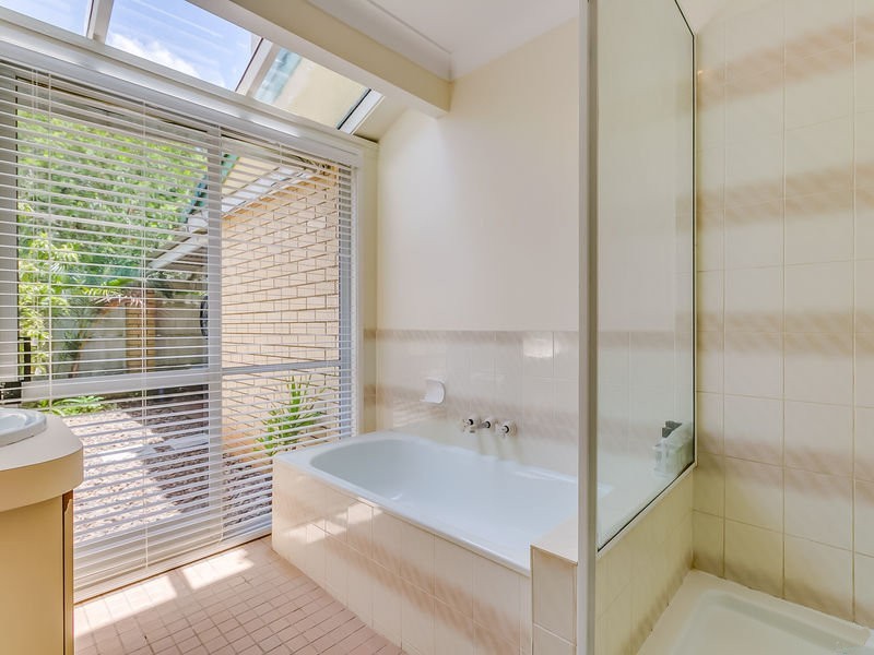 10 Lyndon Road, Capalaba QLD 4157