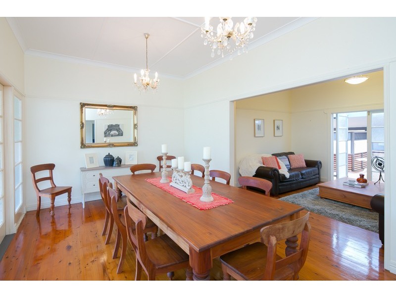 95 Passage Street, Cleveland QLD 4163