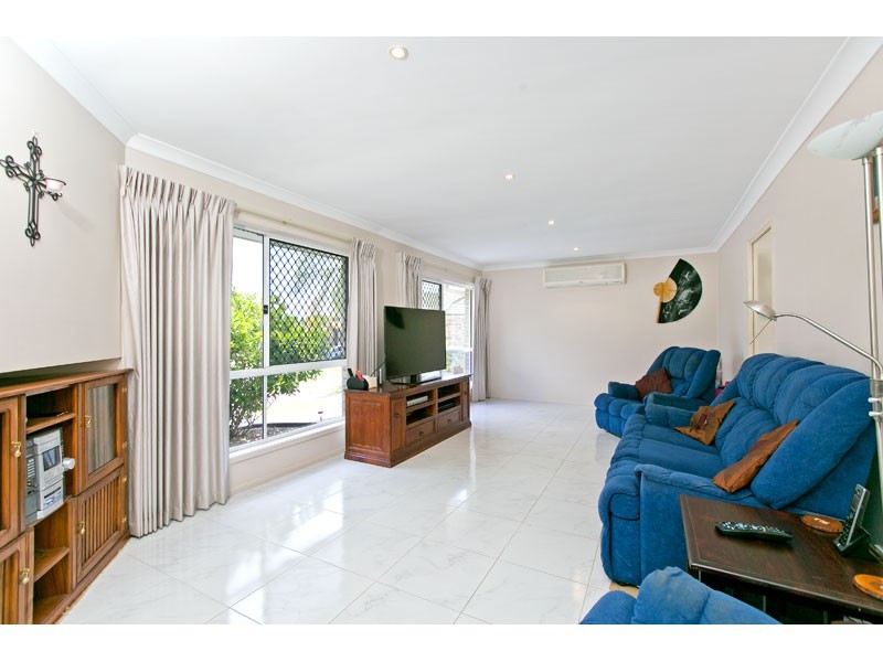 16 Riverleigh Place, Loganholme QLD 4129