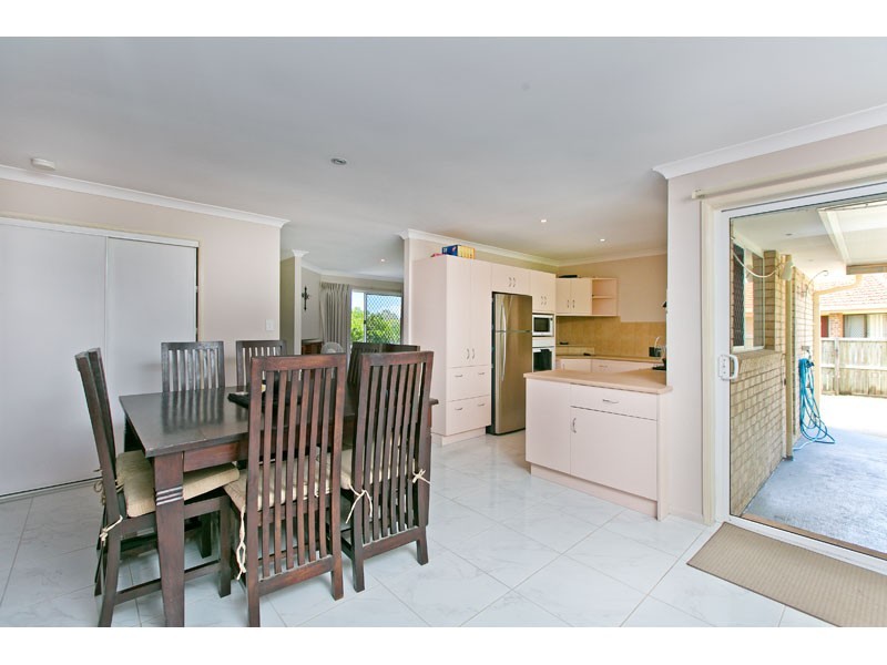 16 Riverleigh Place, Loganholme QLD 4129