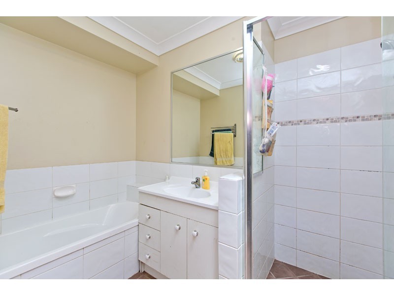 2B Frank Street, Thorneside QLD 4158