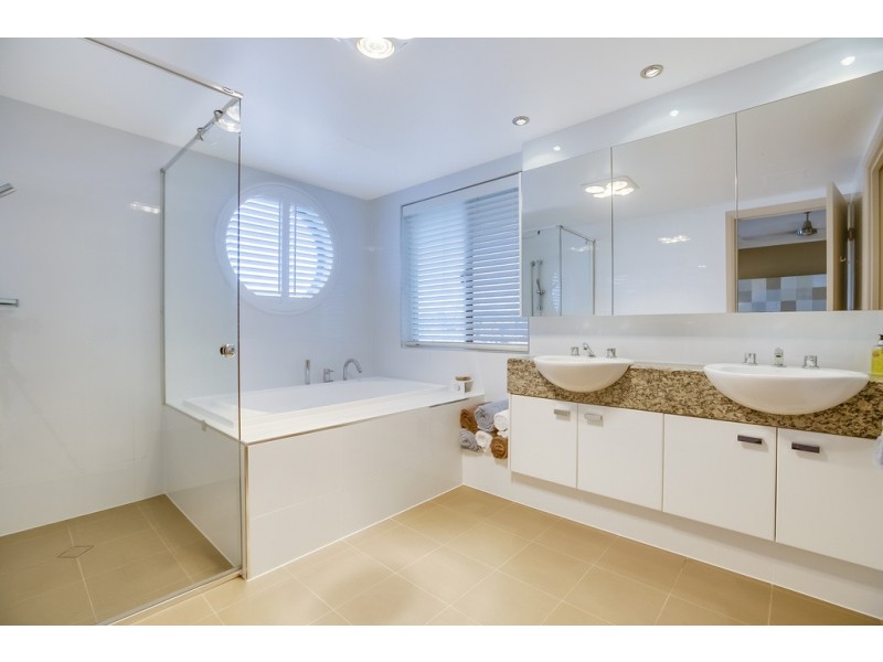 14/12 Esperance Court, Raby Bay QLD 4163