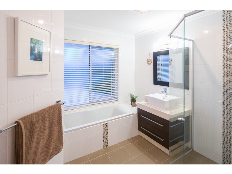 40 Caravel Court, Raby Bay QLD 4163