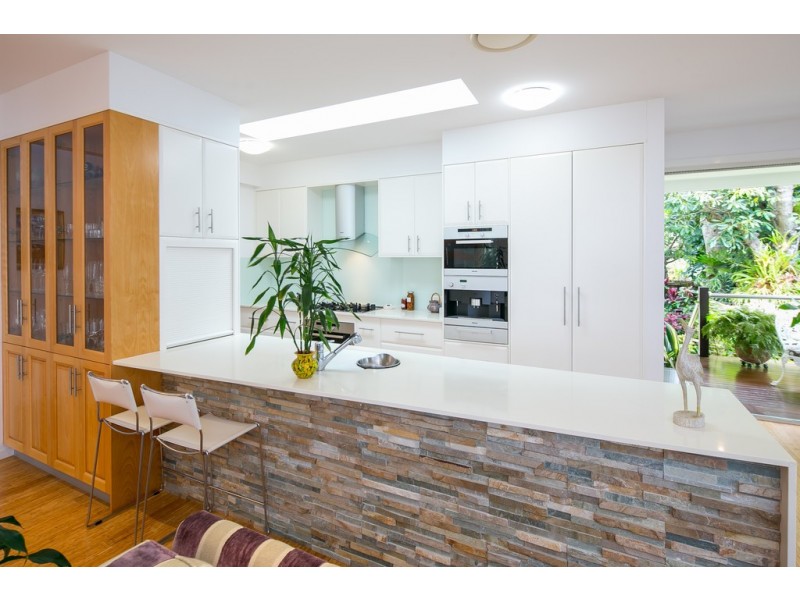 51 Esplanade, Redland Bay QLD 4165