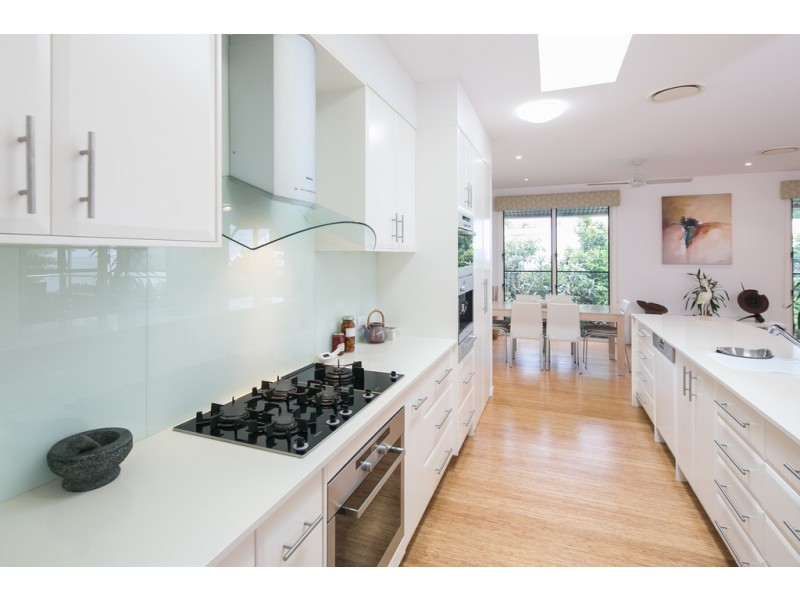 51 Esplanade, Redland Bay QLD 4165