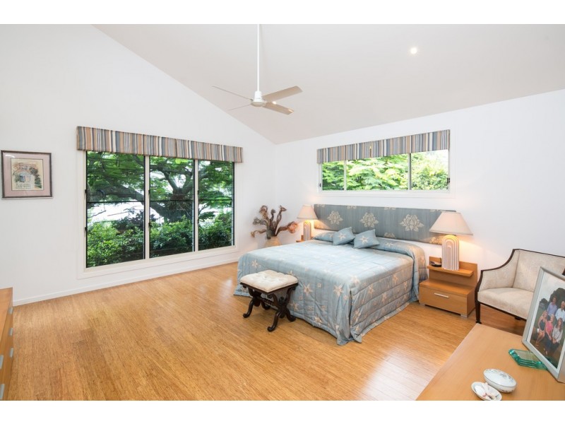 51 Esplanade, Redland Bay QLD 4165