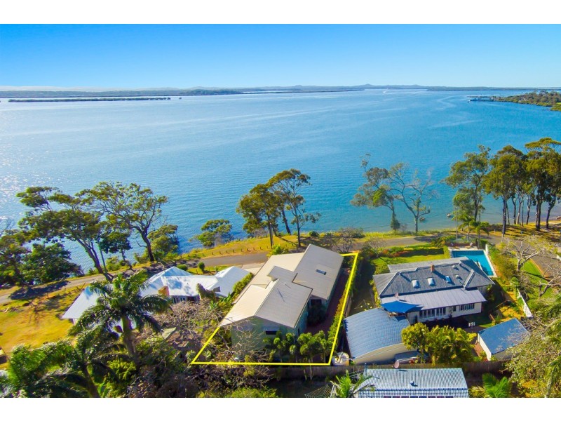 51 Esplanade, Redland Bay QLD 4165