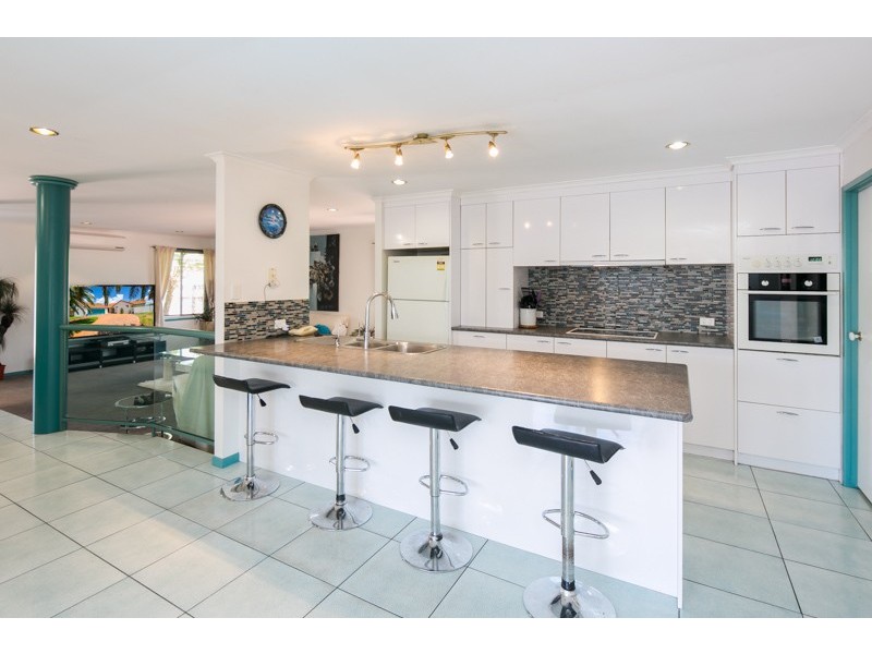 36 Mary Pleasant Drive, Aquatic Paradise QLD 4159