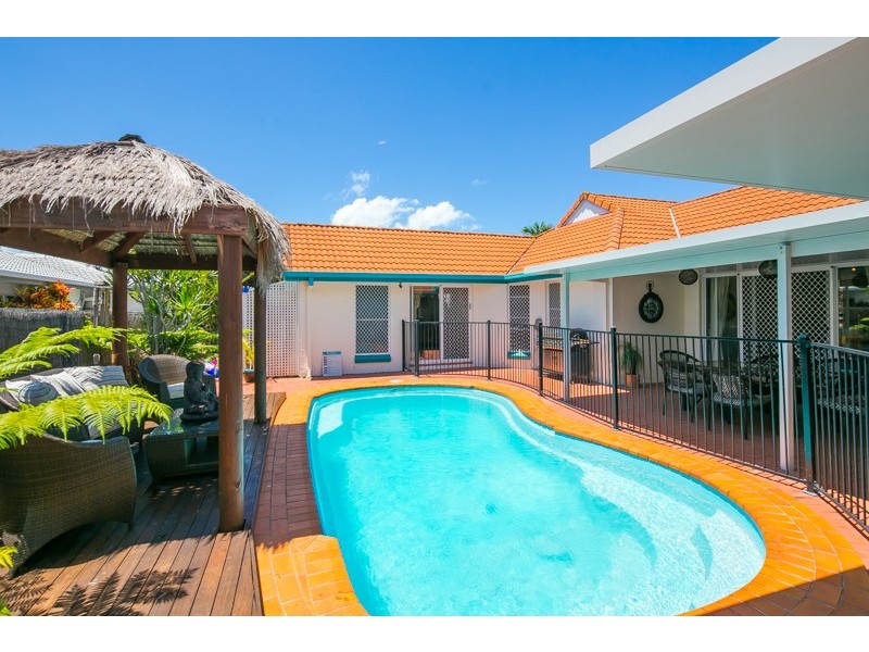 36 Mary Pleasant Drive, Aquatic Paradise QLD 4159