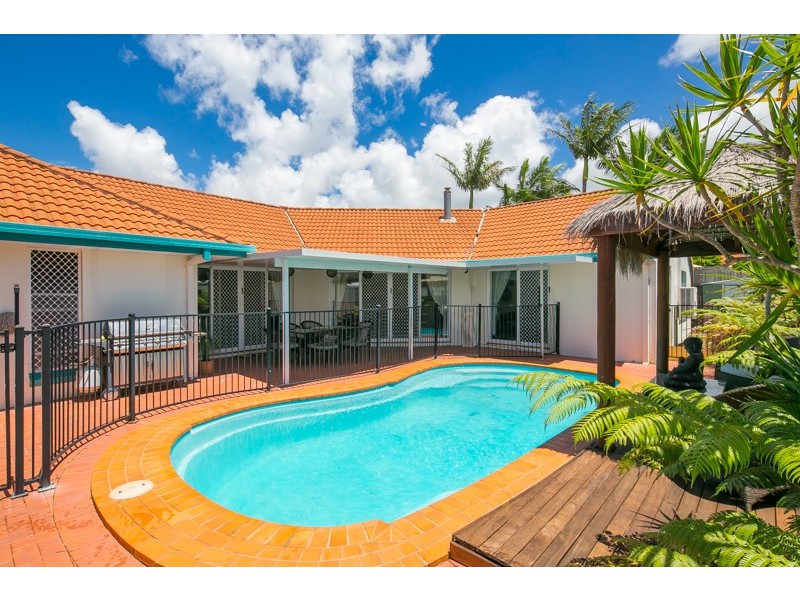 36 Mary Pleasant Drive, Aquatic Paradise QLD 4159