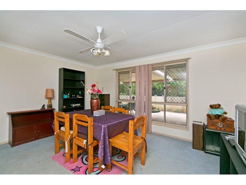 573 Redland Bay Road, Capalaba QLD 4157