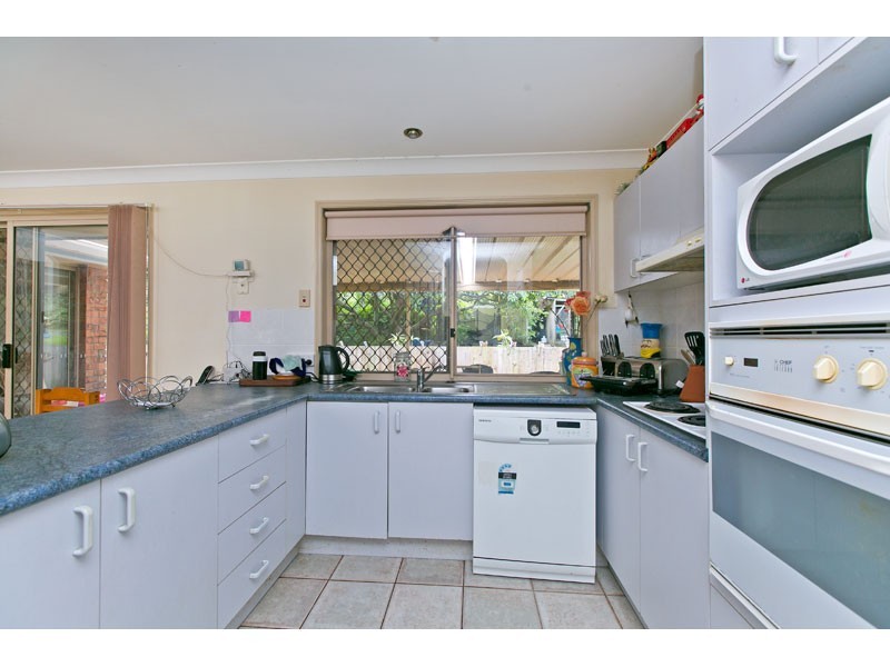 573 Redland Bay Road, Capalaba QLD 4157