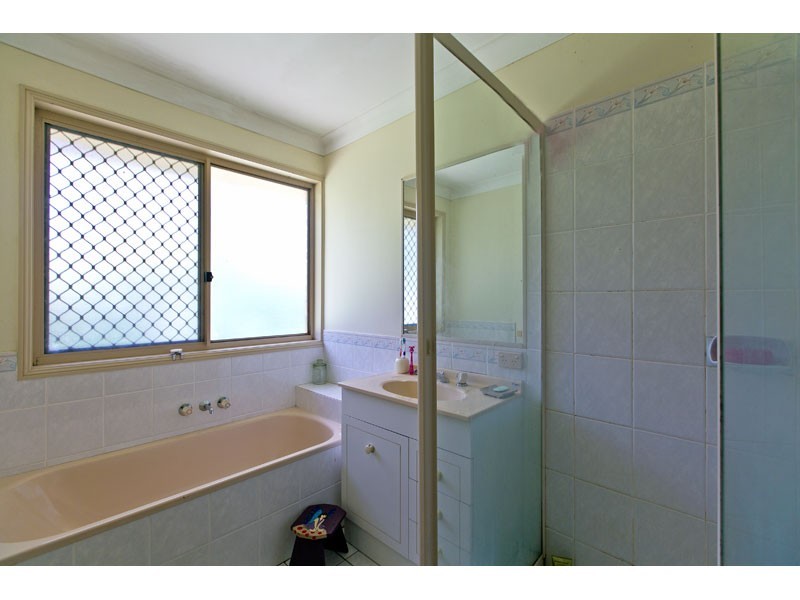 573 Redland Bay Road, Capalaba QLD 4157