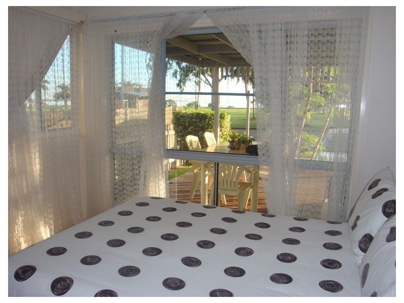 305 Upper Esplanade, Manly QLD 4179