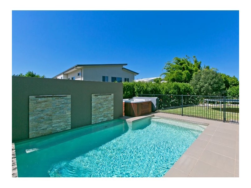 4 Bay Crest Place, Thornlands QLD 4164