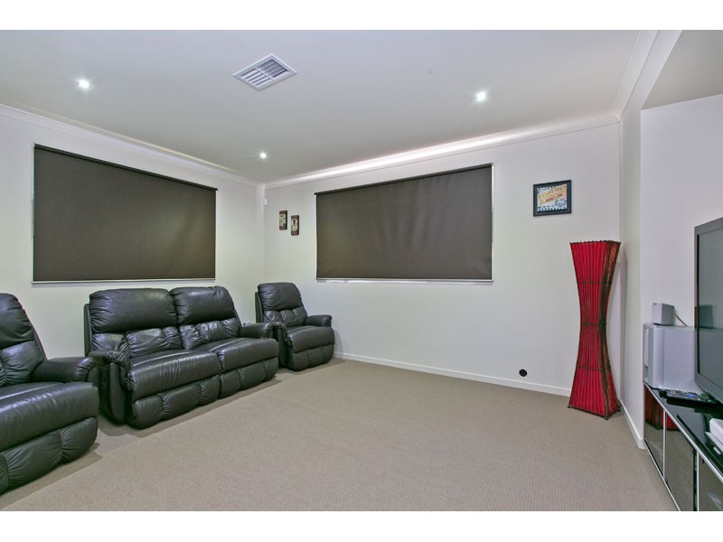 4 Bay Crest Place, Thornlands QLD 4164