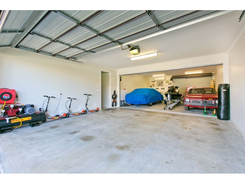 4 Bay Crest Place, Thornlands QLD 4164
