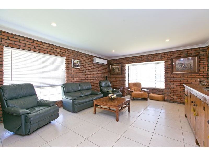 18 Clearwater Street, Ormiston QLD 4160