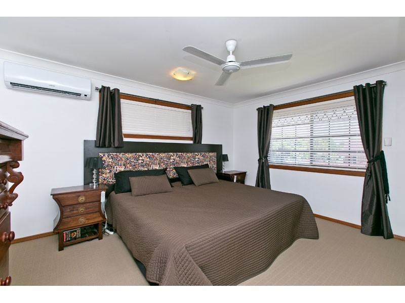 18 Clearwater Street, Ormiston QLD 4160