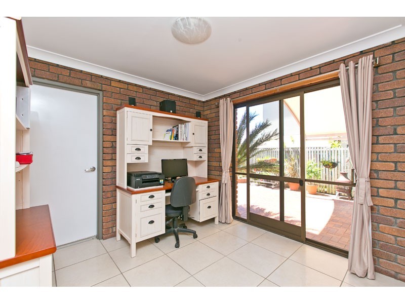 18 Clearwater Street, Ormiston QLD 4160