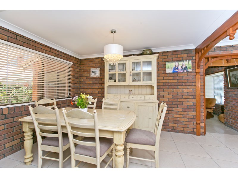 18 Clearwater Street, Ormiston QLD 4160