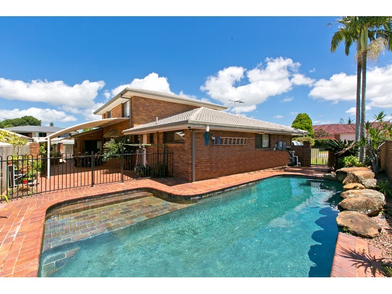 18 Clearwater Street, Ormiston QLD 4160