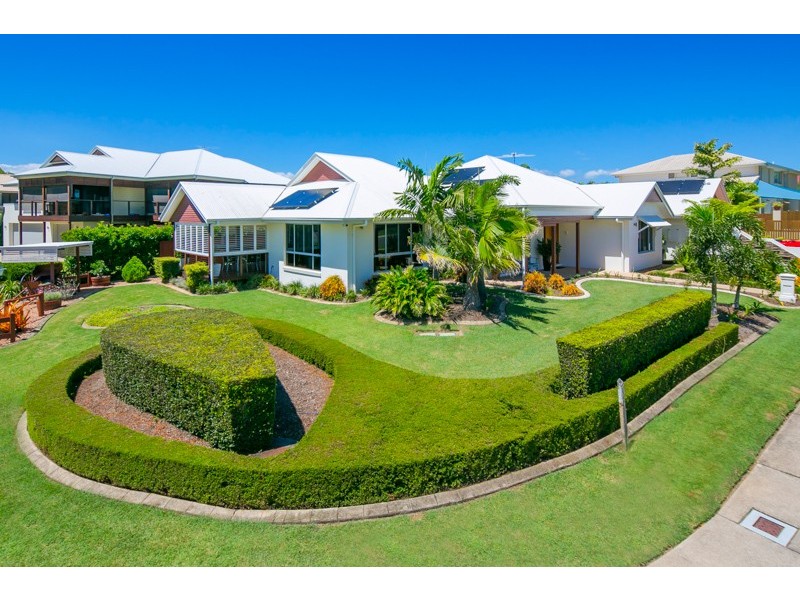 2 Balsam Street, Redland Bay QLD 4165