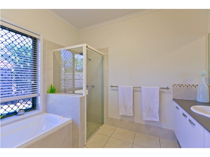 25 Hardy Road, Wellington Point QLD 4160