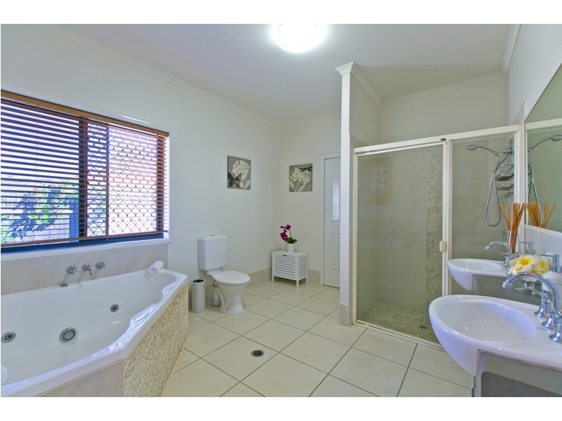25 Hardy Road, Wellington Point QLD 4160