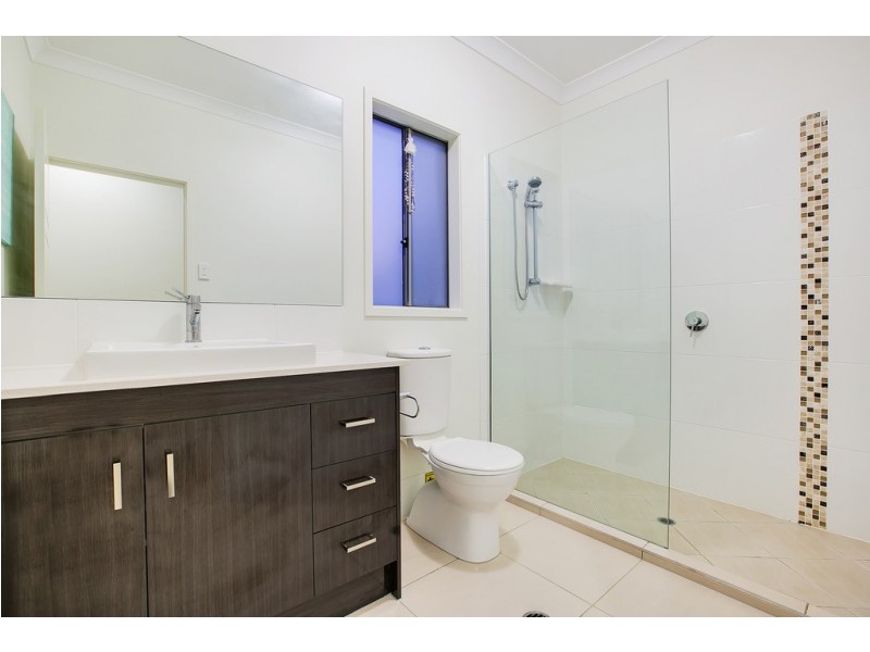 6 Water Street, Cleveland QLD 4163