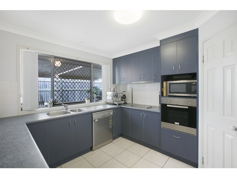 45 MacFarlan Street, Birkdale QLD 4159