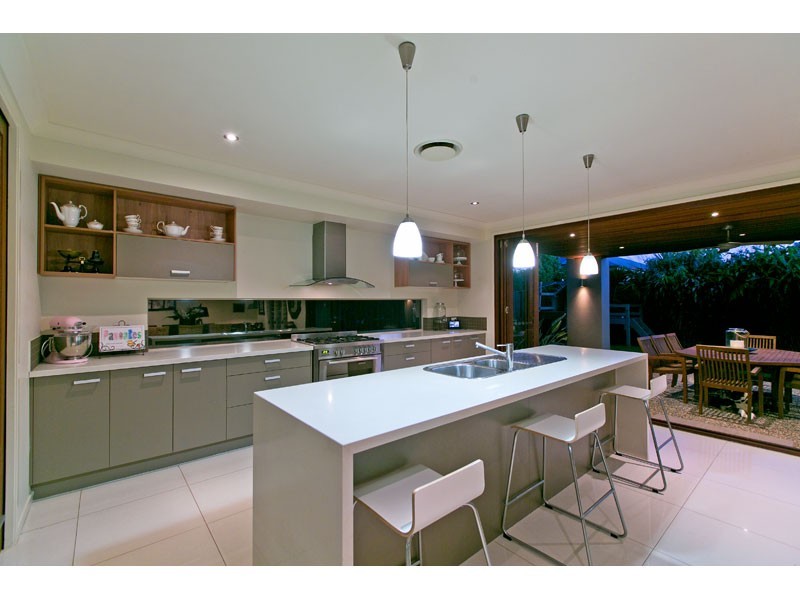 18 Edie Terrace, Wellington Point QLD 4160