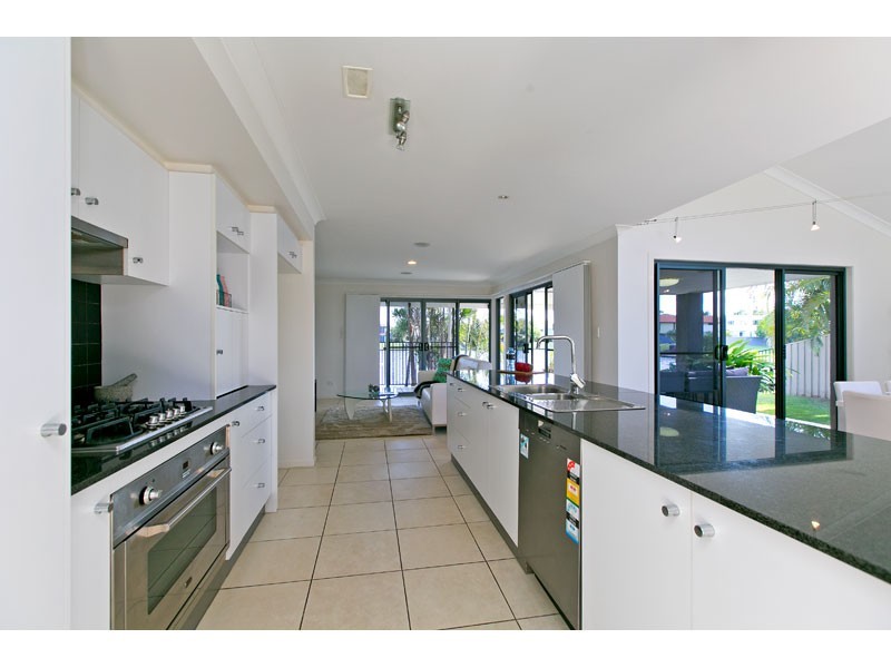 28 Helena Street, Wellington Point QLD 4160