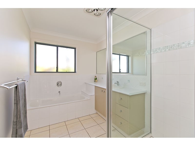 28 Helena Street, Wellington Point QLD 4160