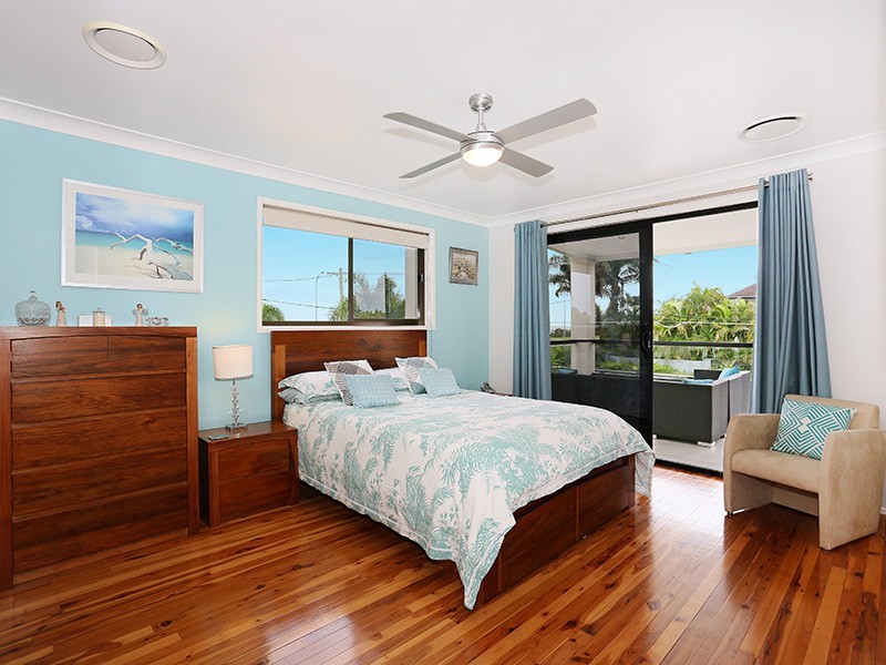 4 Agnes Street, Birkdale QLD 4159