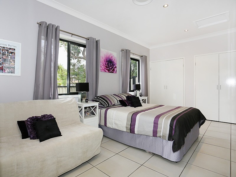 4 Agnes Street, Birkdale QLD 4159