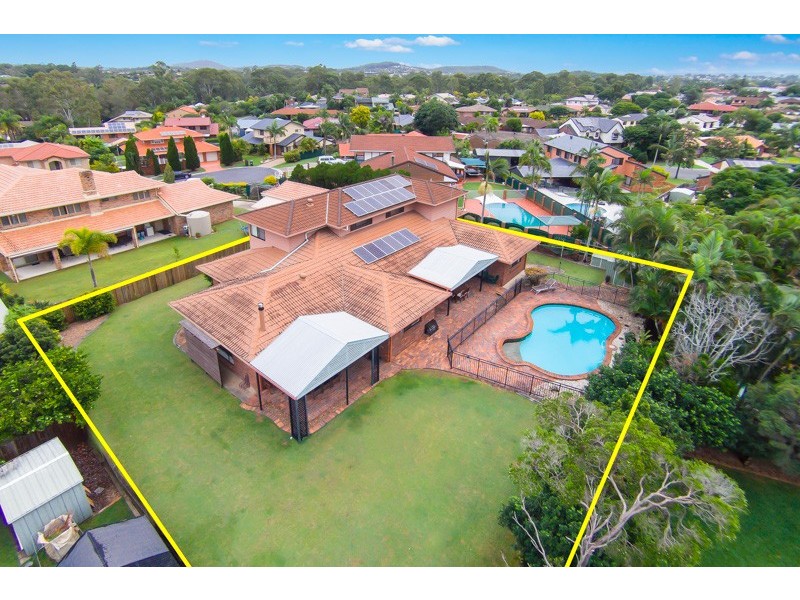 5 Shead Court, Carindale QLD 4152